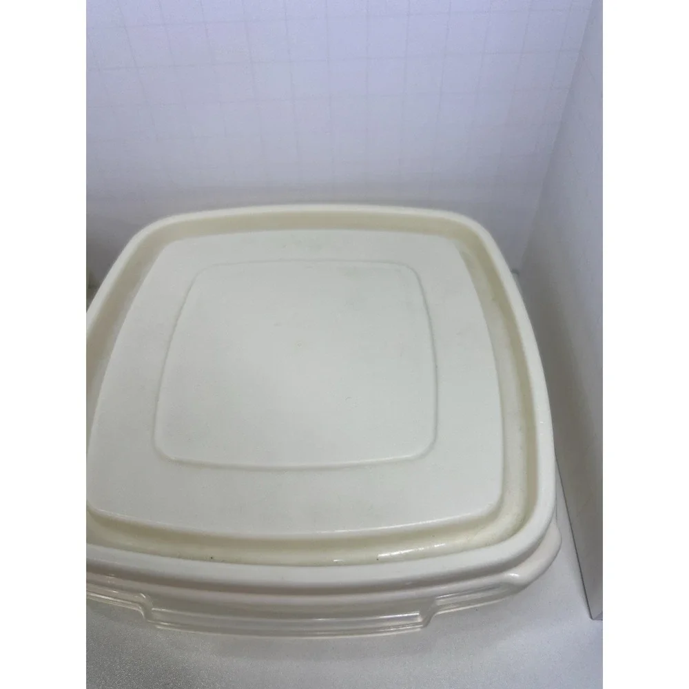 Vintage Rubbermaid Servin Saver #1 - 2 Cups - Lot Of 2 Sandwich‎ w Lids Almond